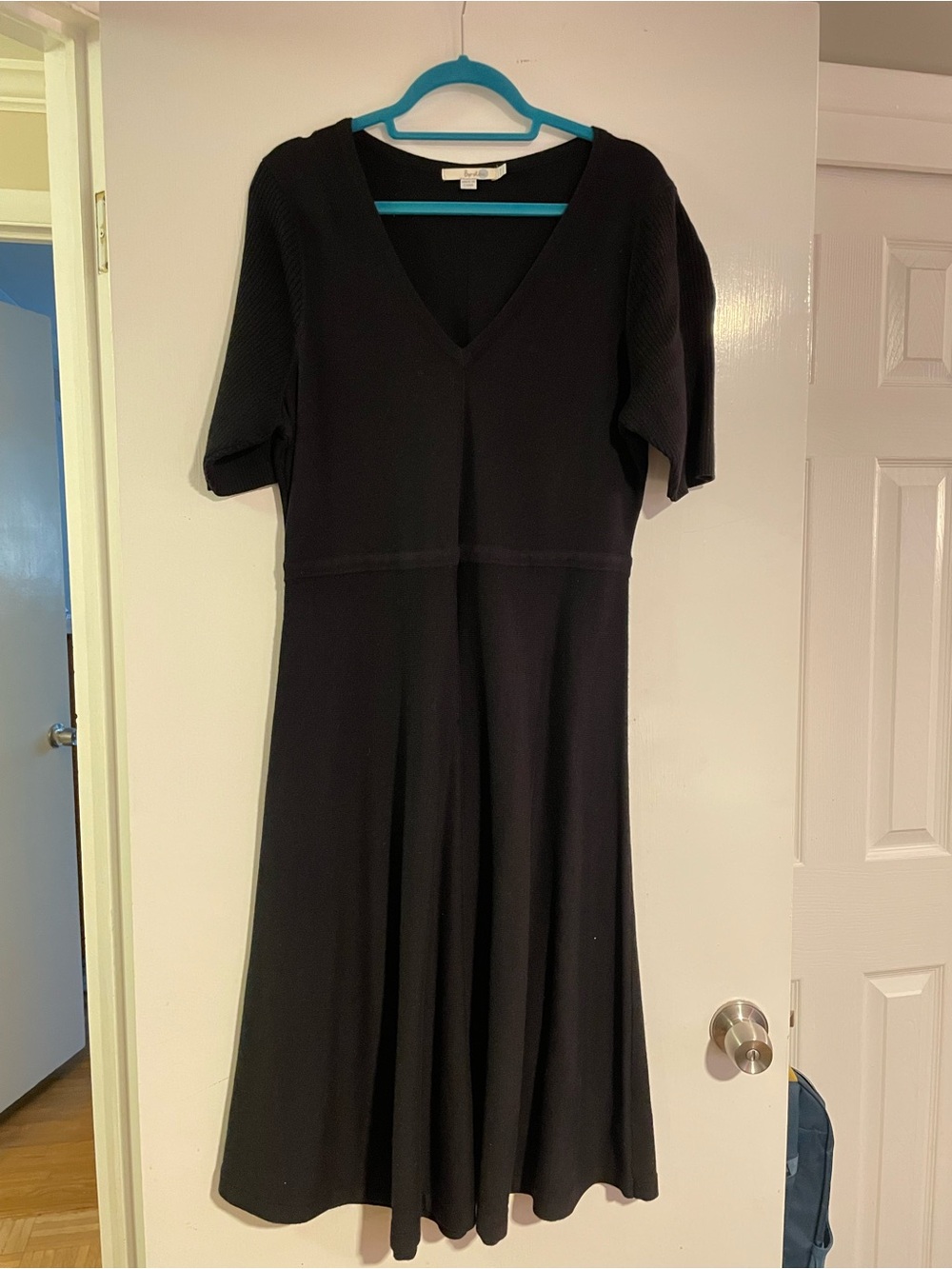 Boden Black V-Neck knit Midi Dress, sz16
